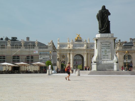  statue de Stanislas sur la place